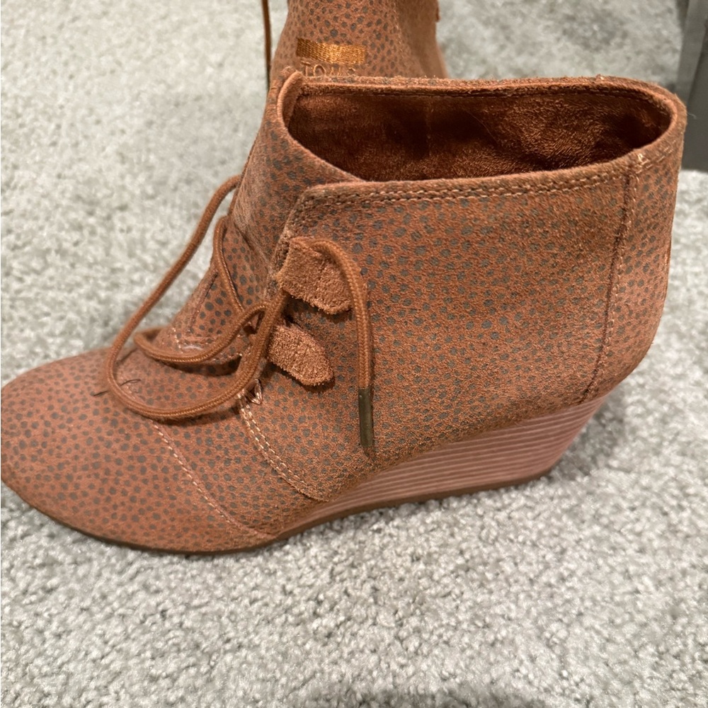 Toms Women's Brown Ankle Booties